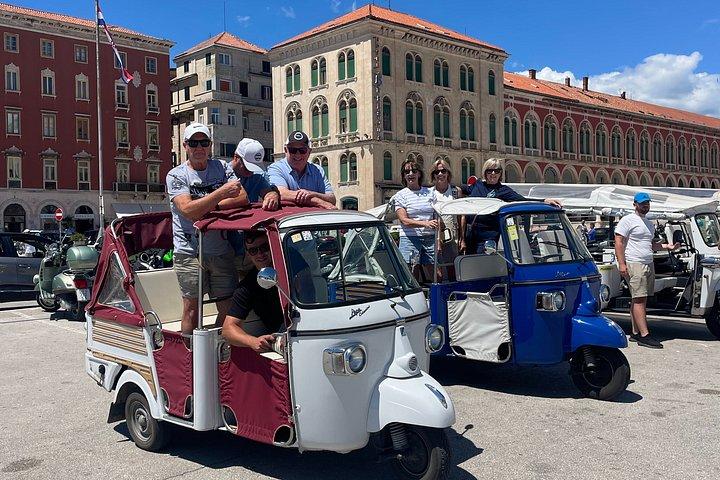 Split Tuk Tuk Tour + ijskoude drankjes