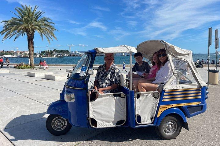 Split Tuk Tuk Tour + ijskoude drankjes