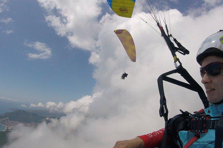 Budva : インストラクターとタンデムパラグライダー初体験