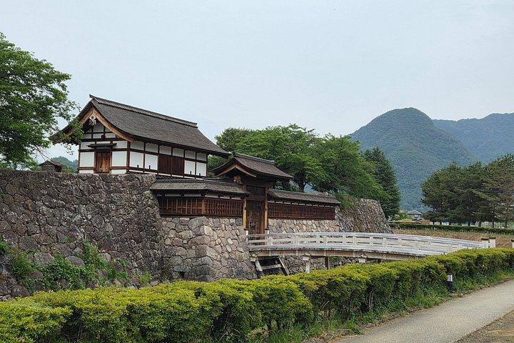長野 : 松代武士ライフツアー 城、ヴィラ、学校付き