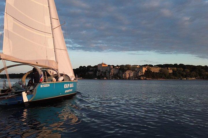 Sunset Sailing Cruise with aperitif at the Island