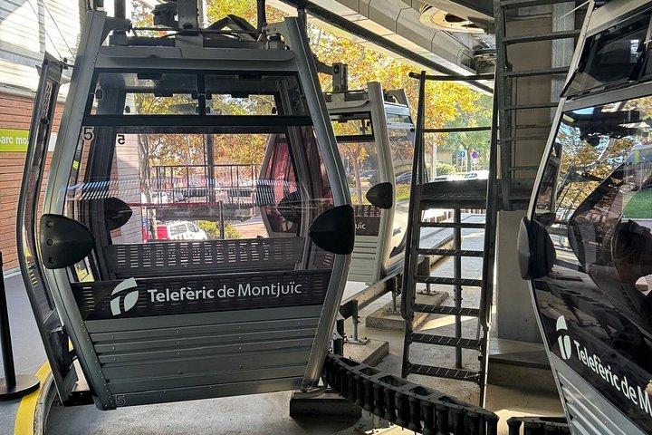 バルセロナ：モンジュイックの丘プライベートツアー（ケーブルカー乗車付き）