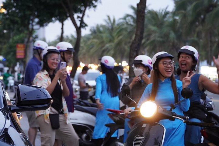 女性ライダーとバイクで巡るダナンフードツアー｜KissTour