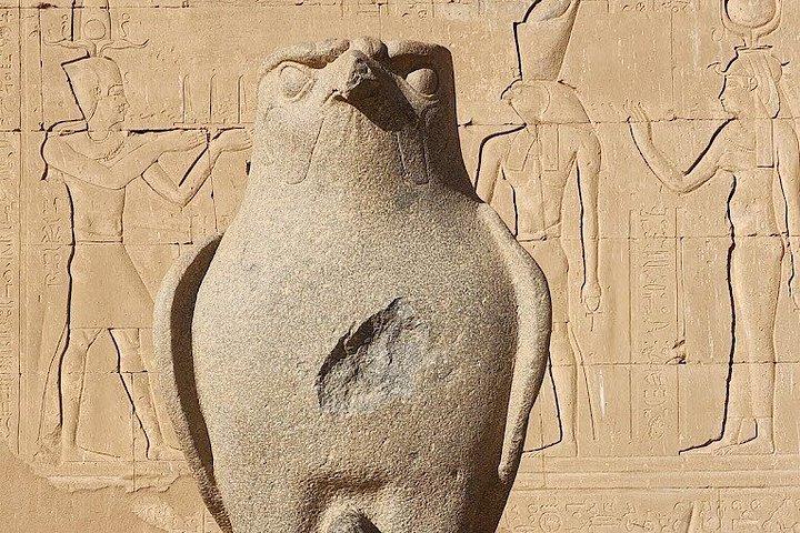 Private Aswan to Luxor Transfer with Custom Temple Stops