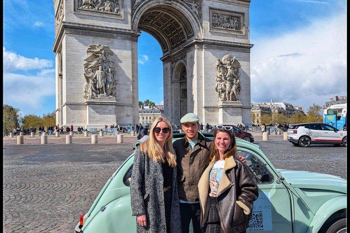 París: Visita guiada en un Citroën 2CV, de día y de noche.