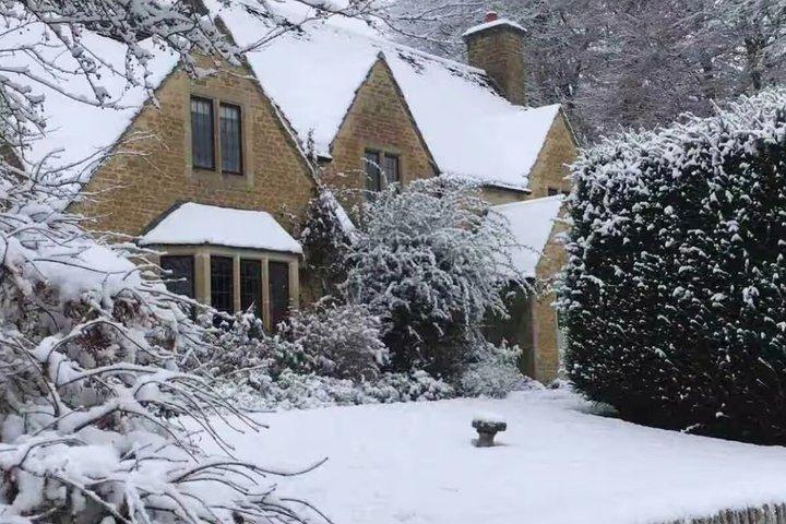 Tour di un giorno di Cotswolds da Londra con drop all'aeroporto