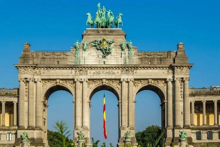 プライベートアムステルダムブリュッセル送迎片道または往復