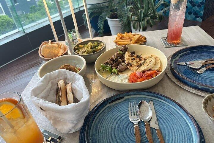 "View" Rooftop Dining Experience met uitzicht op het stadsgezicht