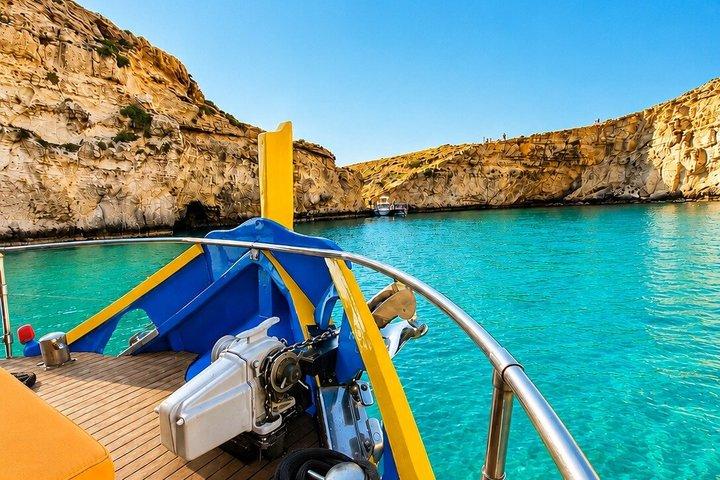 Crucero al atardecer por Malta a Comino & Blue Lagoon - Solo adultos