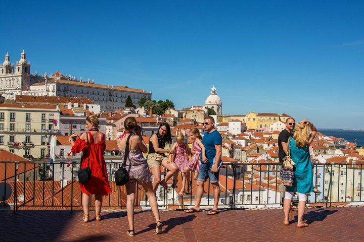 Lisbon Cristo Rei Belem Sightseeing Tour with Hotel Pick Up
