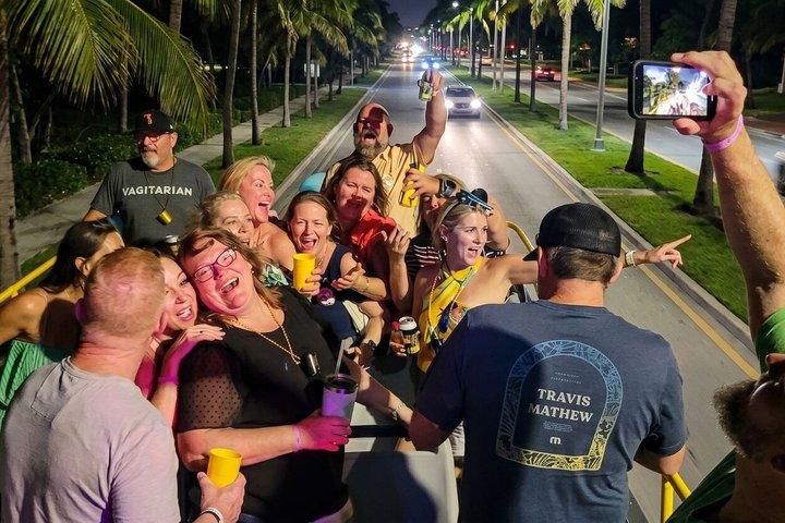 Tour nocturno en autobús de Cancún