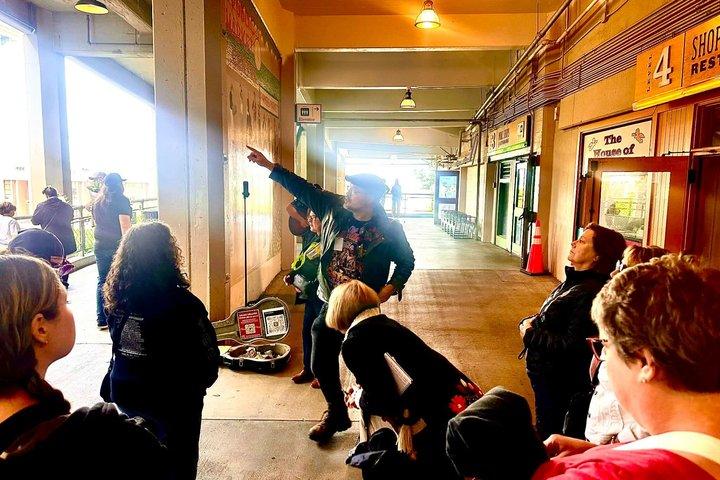 パイクプレイスマーケット内プライベートツアー（歌のツアーガイド付き）