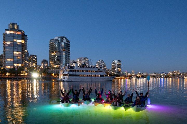 Illumina la notte Tour in kayak a Vancouver
