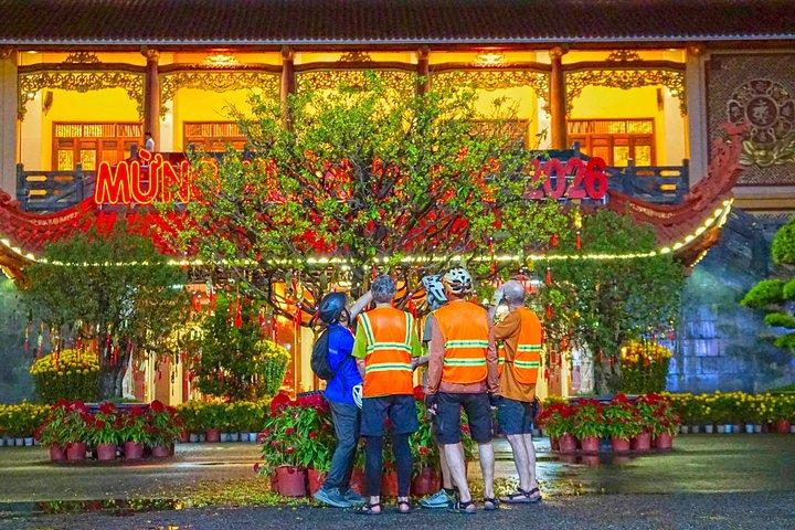 サイゴンナイト自転車ツアー：隠れた路地裏＆屋台フードハント