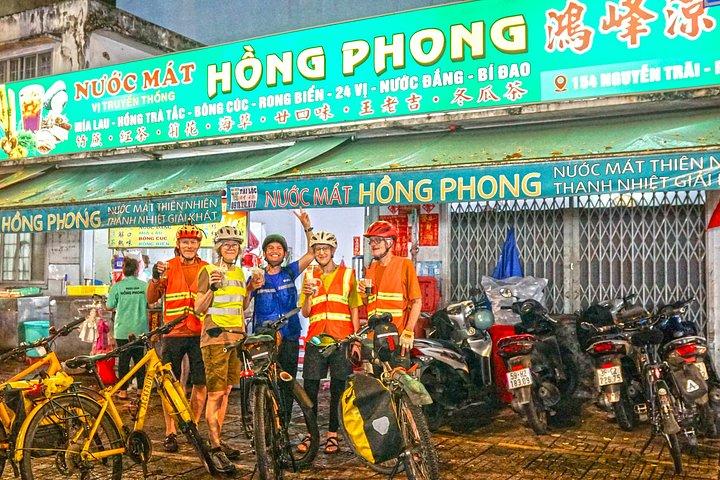 サイゴンナイト自転車ツアー：隠れた路地裏＆屋台フードハント
