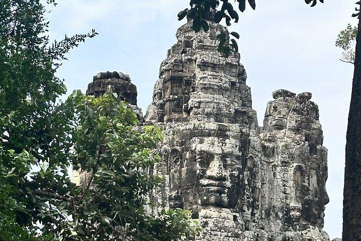 Amanhecer em Angkor Wat e Small Tour fora da pista batida