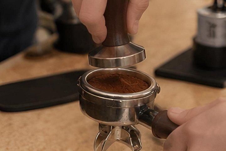 Must-do espresso workshop and coffee tasting in central Milan
