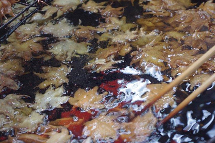 大阪の秘密の冒険：だるまマジックと箕面の滝