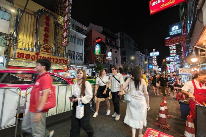 ソウルライブミュージックローカルバーとトゥクトゥクでバンコク1泊
