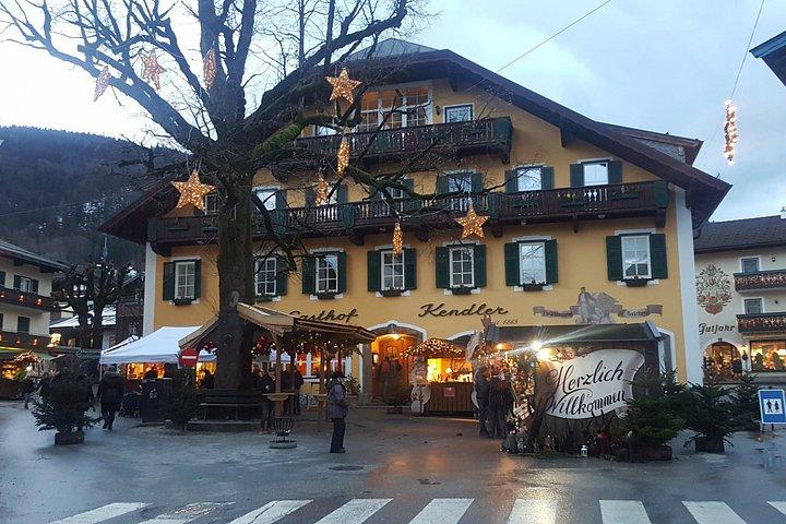 ウィーンからハルシュタットへの小グループクリスマスの日帰り旅行