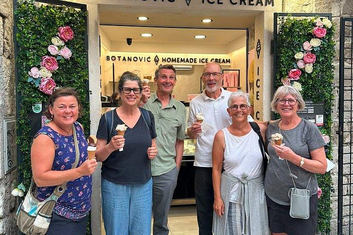 Split História e Gastro Tour em Pequeno Grupo com Comida e Vinho