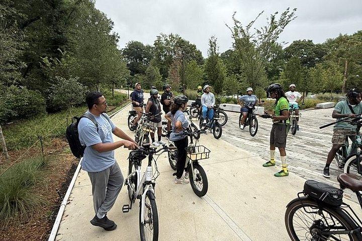 2 Horas de E-Bike partindo do Ponce City Market