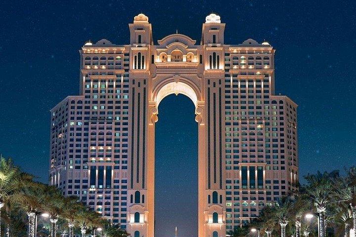 ドバイ空港からホテルへのプライベートトランスファー往復