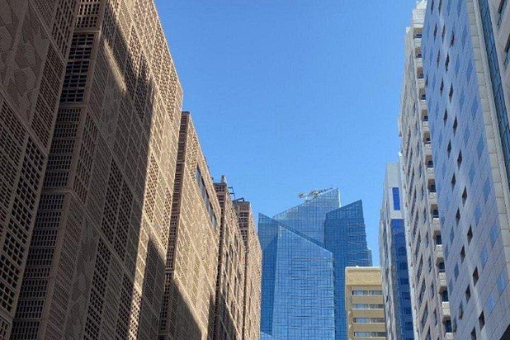 ドバイ空港からホテルへのプライベートトランスファー往復