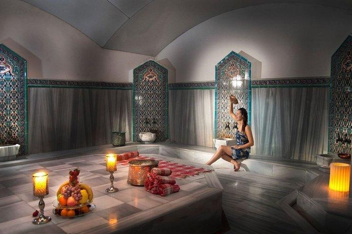 Alanya: Bagno turco con schiuma e massaggi aromatici