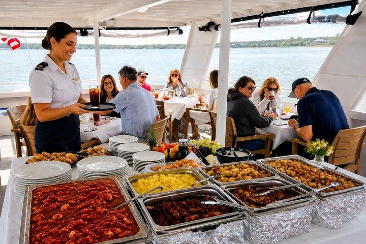 Hoteller i nærheden af Hilton Head Sunday Brunch Buffet Cruise