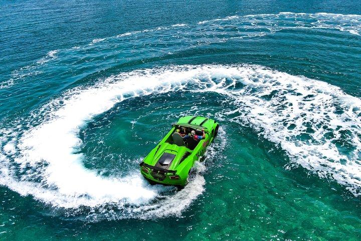 Jet Car met optionele drone video of KFC maaltijd in Montego Bay