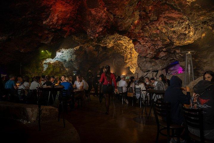 Balloon flight + Transportation + Breakfast in Cave or buffet + Pyramids