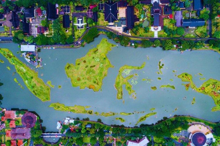 ジャカルタ市内観光、国定記念物、インドネシアの公園、送迎付き
