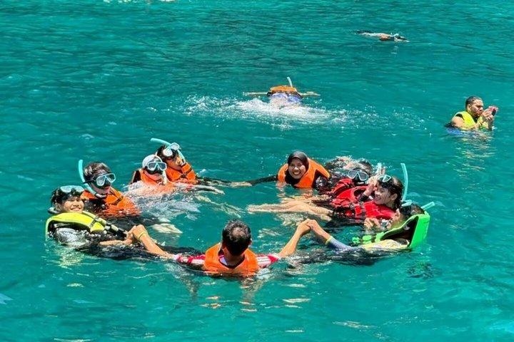クラビホン島ロングテールボートツアー（アイランドホッピング付き）