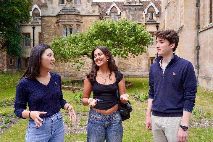Restauranter i nærheden af Cambridge University Private Walking Tour by StudentTM