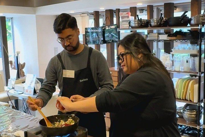 地元市場視察＆チキンオムライス料理教室（東京・恵比寿）