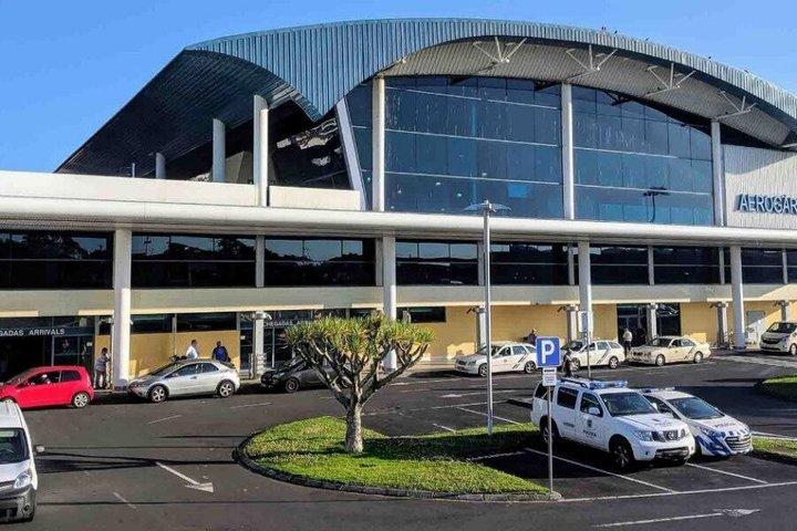 Taxi privado : Terceira Island hotéis para Lajes Airport
