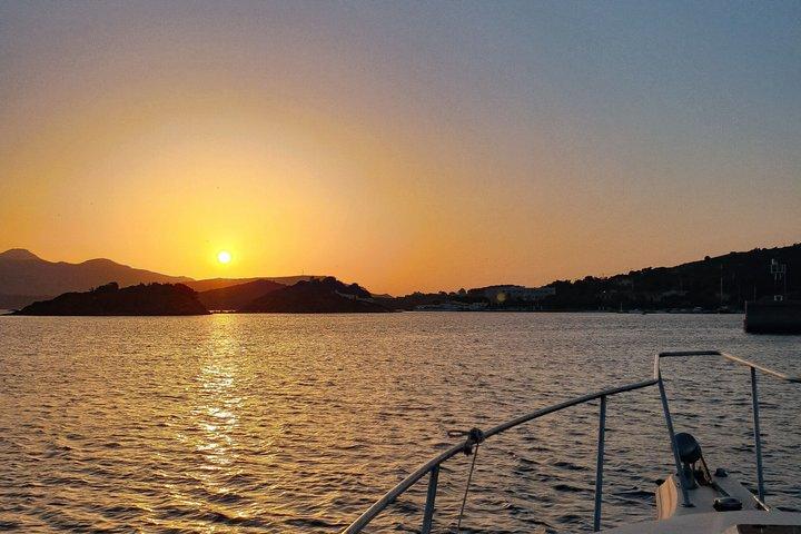 Santorini Volcanic Sunset Cruise