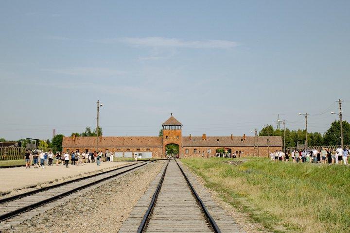 Visita guiada Cracovia a Auschwitz-Birkenau con opciones de recogida