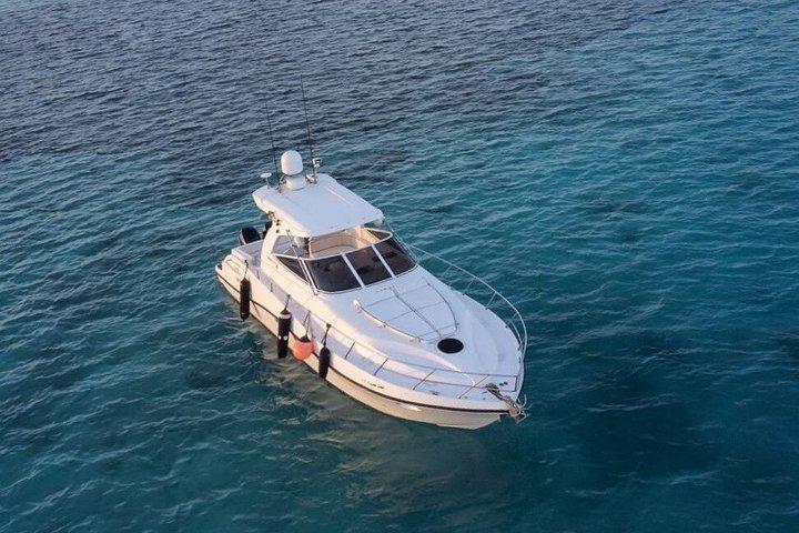 Dschidda : Bayada Luxus Kreuzfahrt und Schwimmen