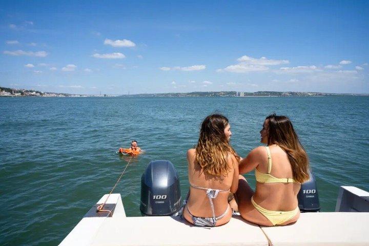 Lisbon 3-Hour Relaxed Motorboat Cruise with Swimming