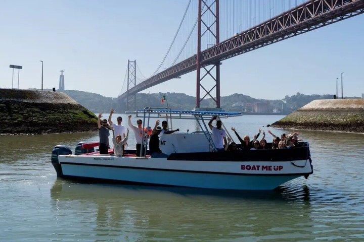 Lisbon 3-Hour Relaxed Motorboat Cruise with Swimming