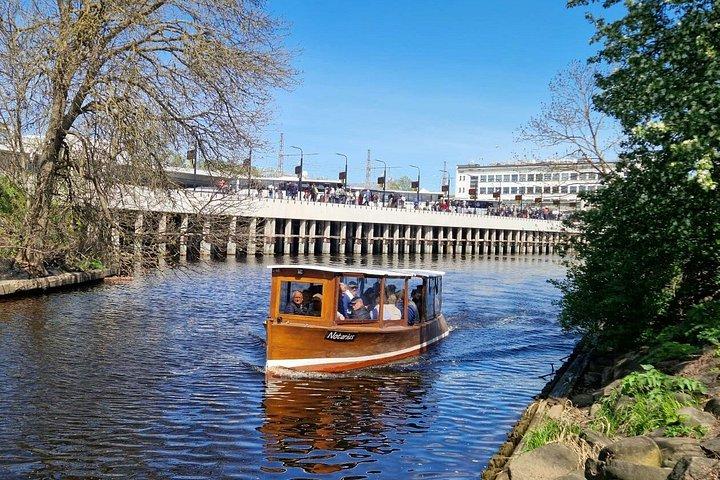 Riga：オーディオガイド付き歴史的運河ボートツアー