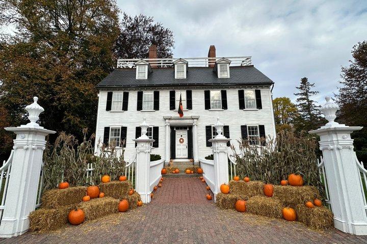 Tour oficial de "Hocus Pocus" por Salem