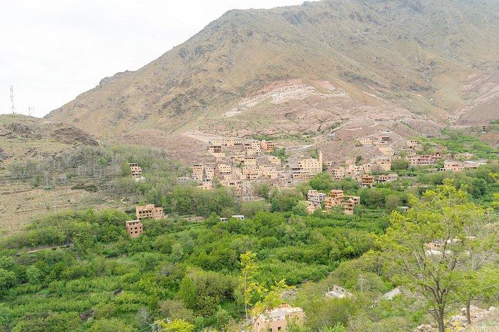 Marrakech: Atlas Mountains, 4 Valleys & Waterfall Guided Day Trip