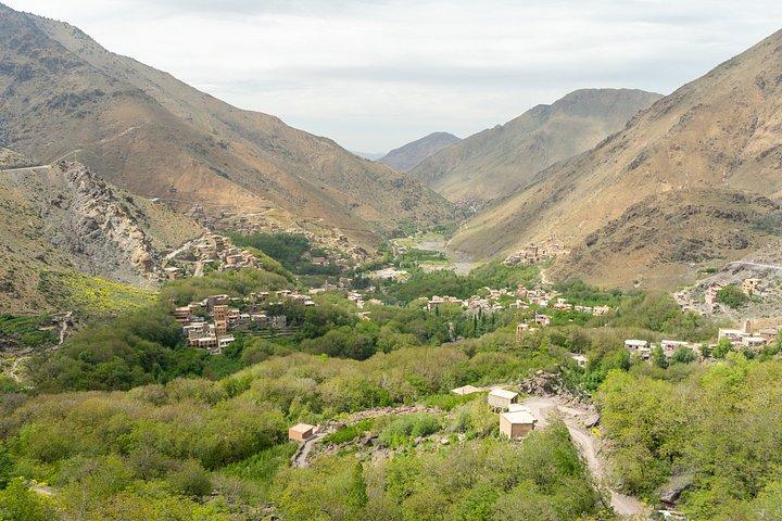 Marrakech: Atlas Mountains, 4 Valleys & Waterfall Guided Day Trip