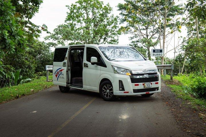 Transfert privé de Manuel Antonio à La Fortuna De 1 à 6 passagers