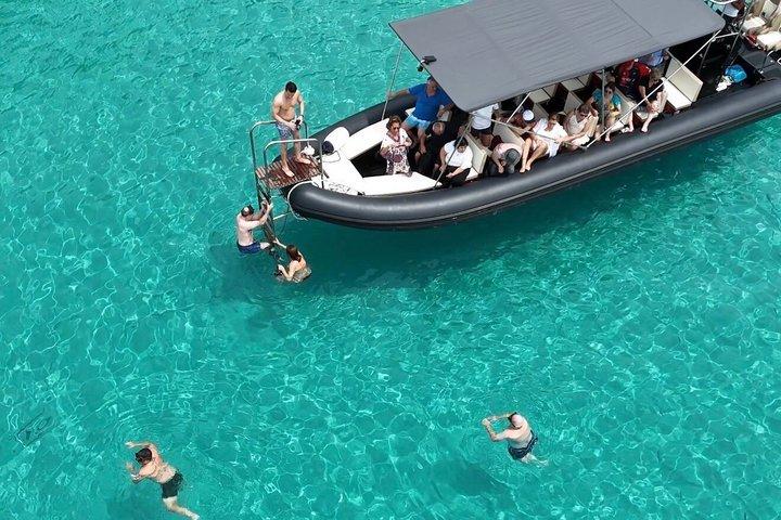 Tropea afternoon boat tour with 3 snorkel stops