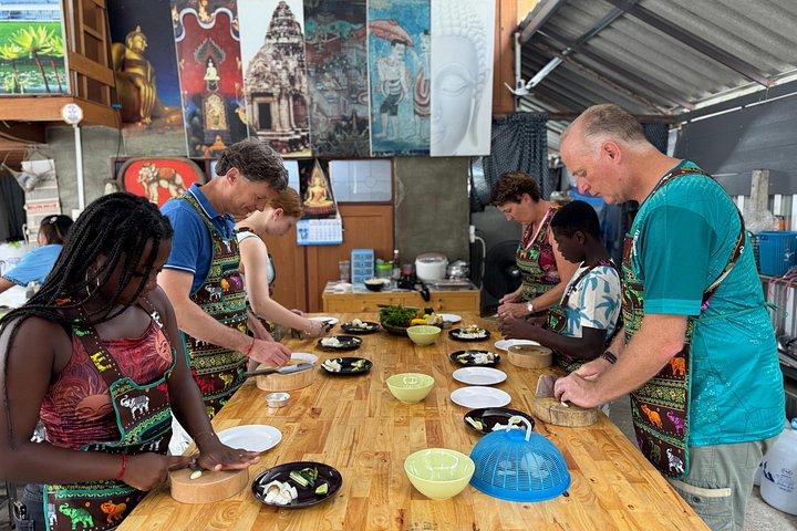 Chiang Mai Cooking Class Adventure Tour