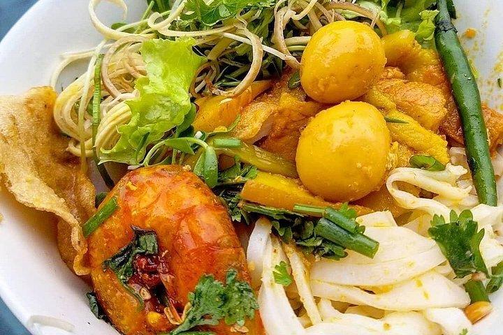 地元の食べ物とミシュランのお気に入りを巡るダナンフードウォーキングツアー